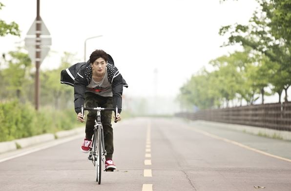 박형식 자전거