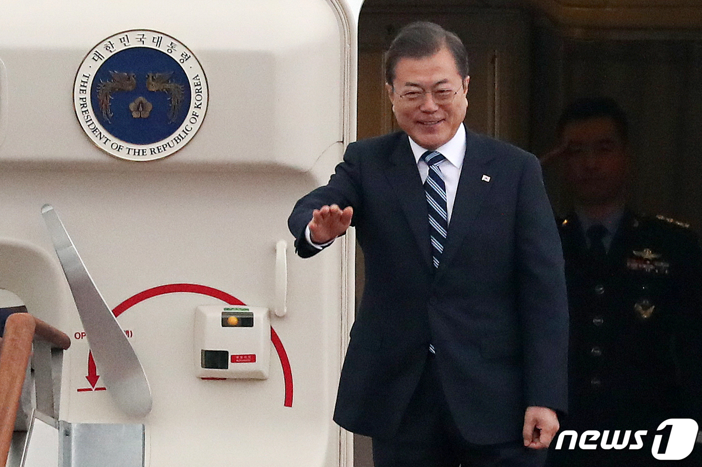문대통령한미정상회담차워싱턴출발…1년6개월만에대면외교