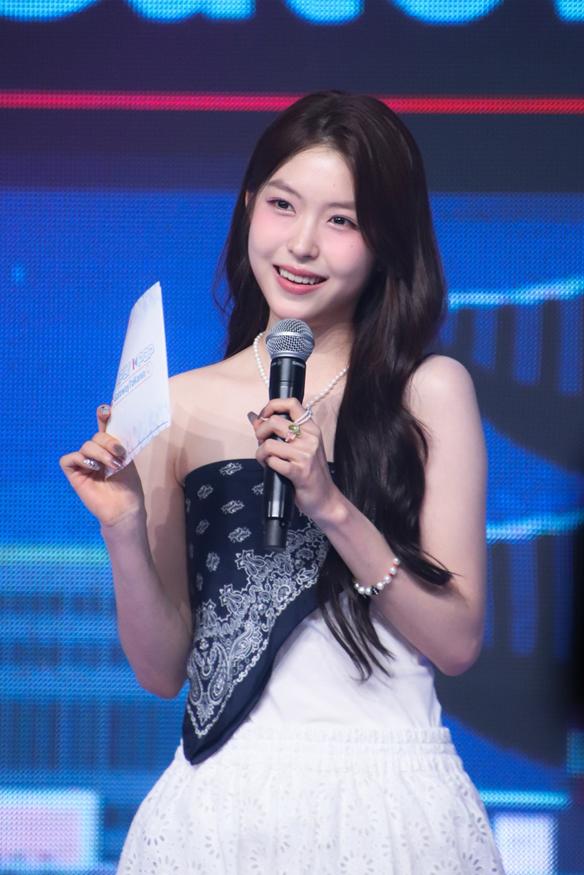 황지아, 첫 음악 방송 MC로 K-POP 세계에 도전! 이미지