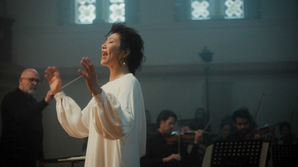 임현정, 19년 만의 정규 앨범 ‘Extraordinary’로 돌아왔다 이미지