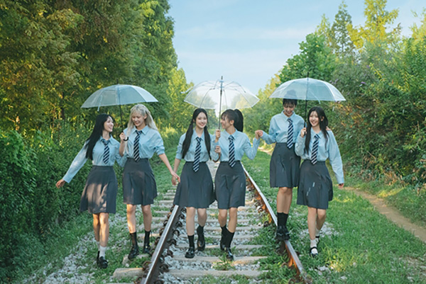 BEWAVE, 치킨 프랜차이즈 모델로 발탁 이미지