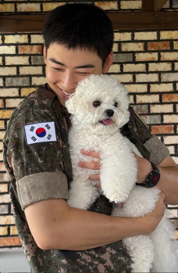 군인 차운우와 반려견 동동이2
